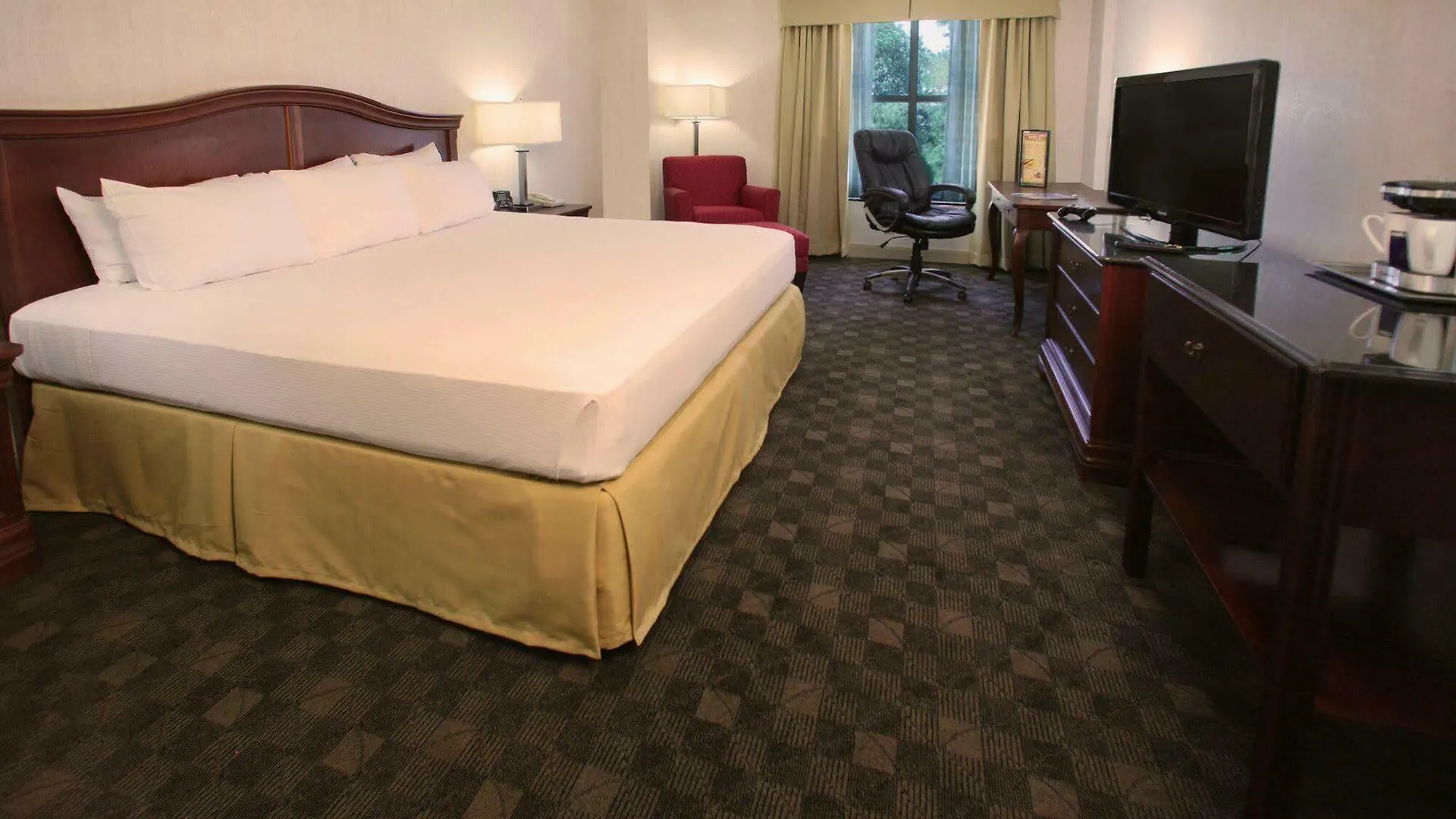 Doubletree By Hilton Norfolk Airport Hotel