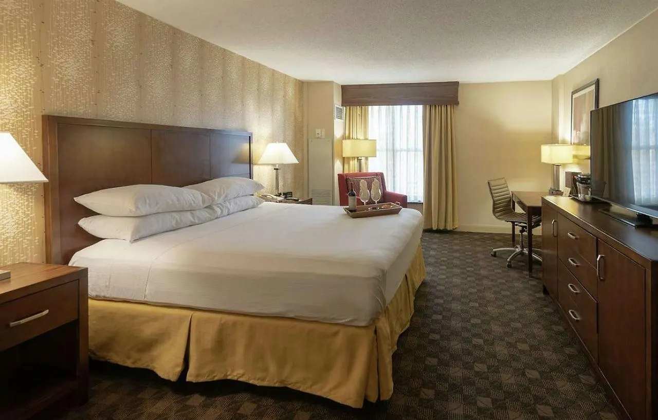 Doubletree By Hilton Norfolk Airport Hotel