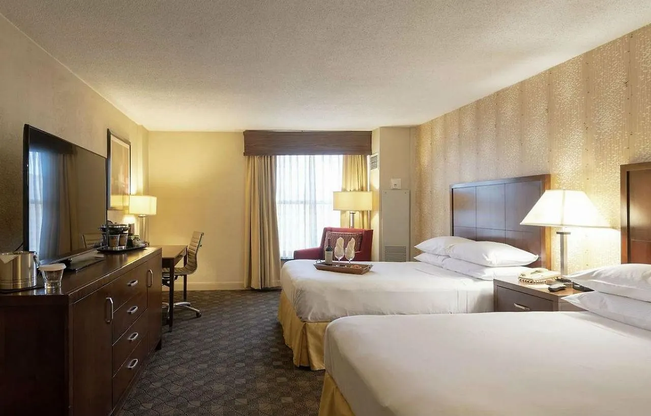 Doubletree By Hilton Norfolk Airport Hotel