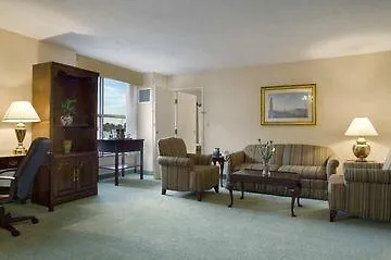 Doubletree By Hilton Norfolk Airport Hotel