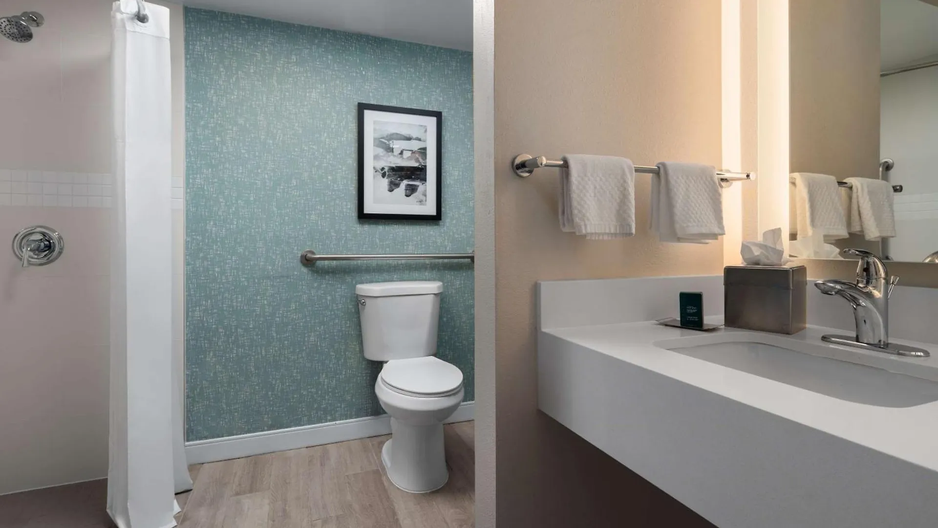 Doubletree By Hilton Norfolk Airport Hotel